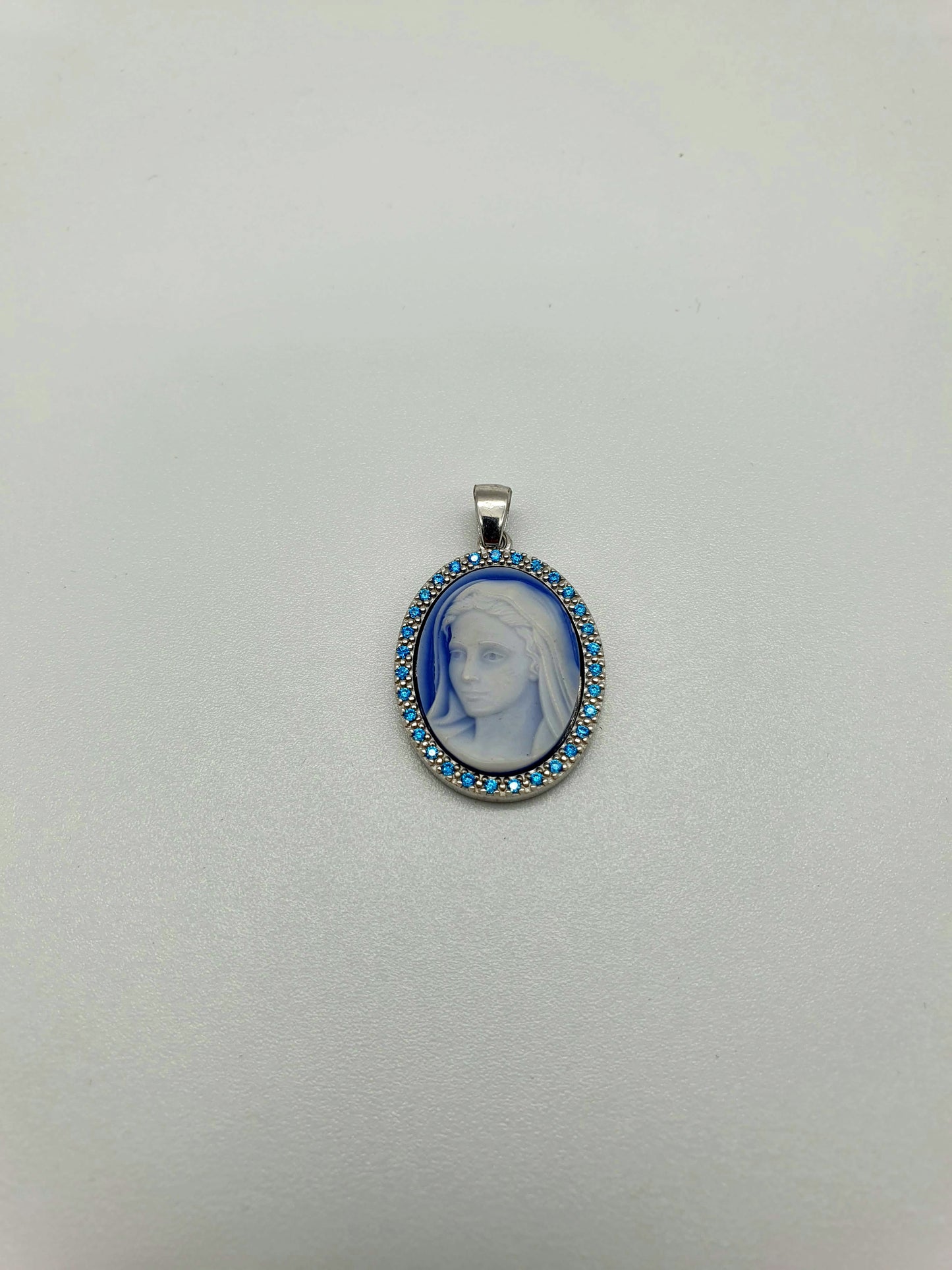 Sliver 925 pendant with  blue zircons  "Queen of peace"